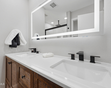 10432 W Avalon Drive - Photo Thumbnail 50