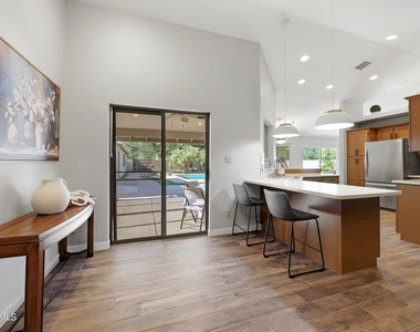 10432 W Avalon Drive - Photo Thumbnail 20