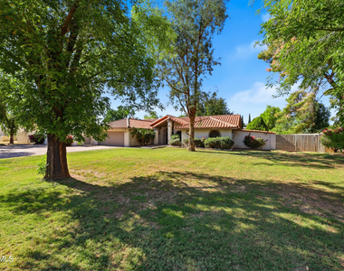 10432 W Avalon Drive - Photo Thumbnail 3