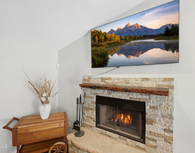 10432 W Avalon Drive - Photo Thumbnail 23