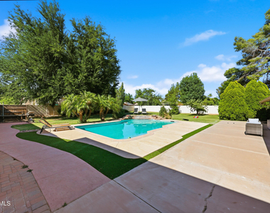 10432 W Avalon Drive - Photo Thumbnail 56