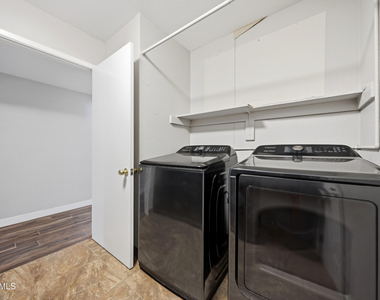 10432 W Avalon Drive - Photo Thumbnail 63