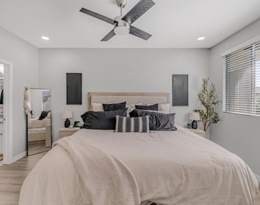6900 E Princess Drive - Photo Thumbnail 10