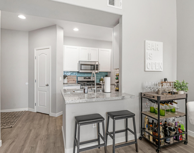 6900 E Princess Drive - Photo Thumbnail 3