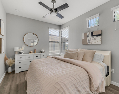 6900 E Princess Drive - Photo Thumbnail 17