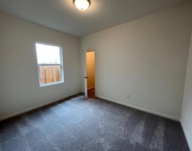 1710 Washington Street - Photo Thumbnail 7