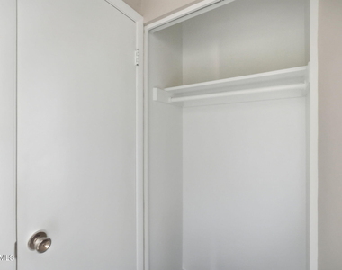 3937 S Mill Avenue - Photo Thumbnail 32