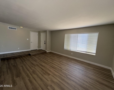 6627 S 44th Street - Photo Thumbnail 1