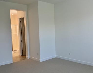 2933 E Mission Lane - Photo Thumbnail 31