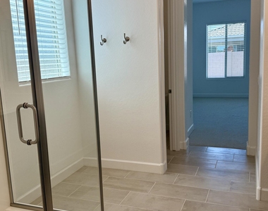 2933 E Mission Lane - Photo Thumbnail 26