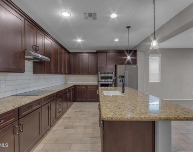 22841 S 225th Place - Photo Thumbnail 4