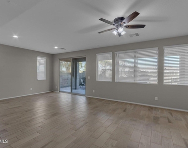 22841 S 225th Place - Photo Thumbnail 13