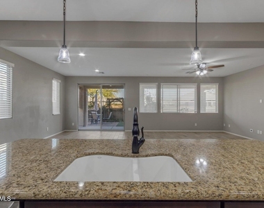 22841 S 225th Place - Photo Thumbnail 7