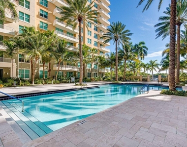 625 Casa Loma Boulevard - Photo Thumbnail 12