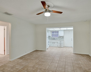 4240 Nw 21st Avenue - Photo Thumbnail 8