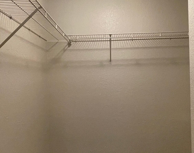 517 Sw Paar Drive - Photo Thumbnail 19