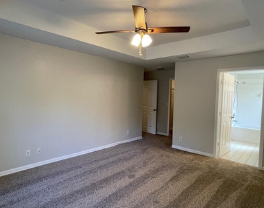 517 Sw Paar Drive - Photo Thumbnail 15