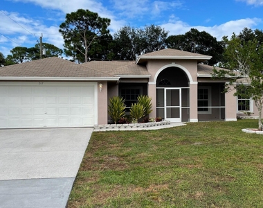 517 Sw Paar Drive - Photo Thumbnail 1