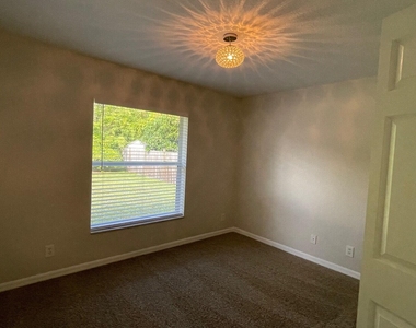 517 Sw Paar Drive - Photo Thumbnail 14