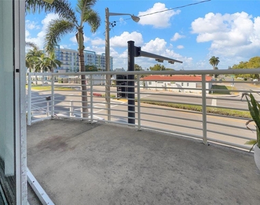 200 E Dania Beach Boulevard - Photo Thumbnail 8