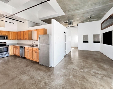 200 E Dania Beach Boulevard - Photo Thumbnail 2