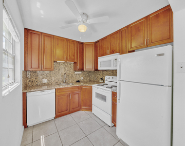 169 Suffolk E - Photo Thumbnail 6