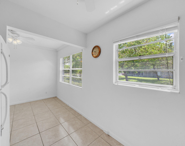 169 Suffolk E - Photo Thumbnail 8