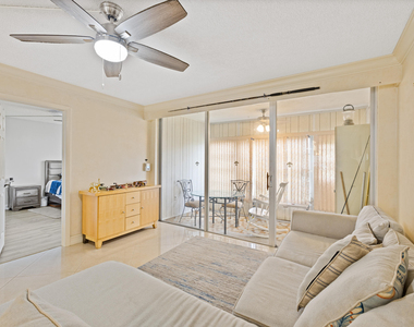 6300 Nw 62nd Street - Photo Thumbnail 16