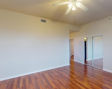1610 Presidential Way - Photo Thumbnail 13
