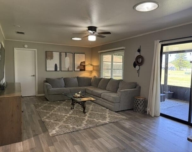 1478 Se Larkwood Circle - Photo Thumbnail 3