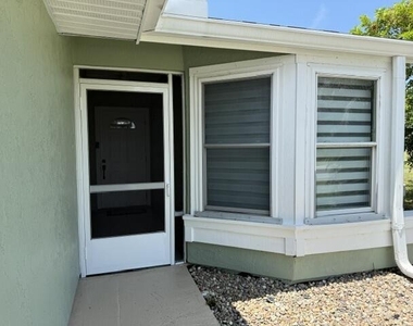 1478 Se Larkwood Circle - Photo Thumbnail 2