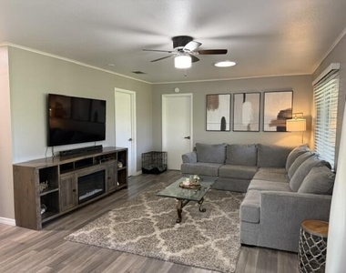 1478 Se Larkwood Circle - Photo Thumbnail 4