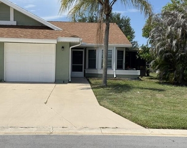 1478 Se Larkwood Circle - Photo Thumbnail 17