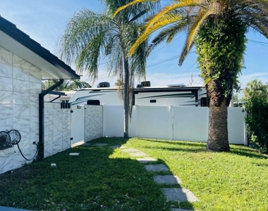 2531 Gulfstream Lane - Photo Thumbnail 11