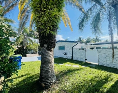 2531 Gulfstream Lane - Photo Thumbnail 9