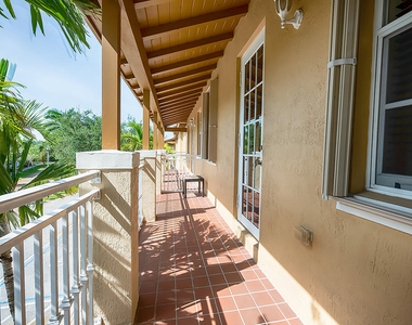 2502 Nw 4th Street - Photo Thumbnail 3