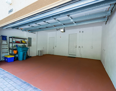 2502 Nw 4th Street - Photo Thumbnail 9