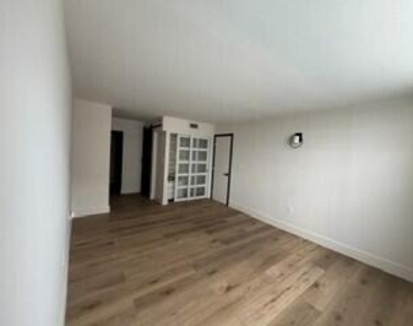 2780 Ne 183rd Street - Photo Thumbnail 11