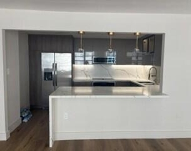 2780 Ne 183rd Street - Photo Thumbnail 6