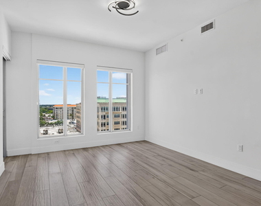 155 E Boca Raton Road - Photo Thumbnail 7