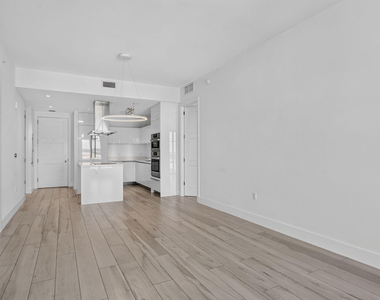 155 E Boca Raton Road - Photo Thumbnail 8