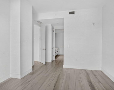 155 E Boca Raton Road - Photo Thumbnail 12