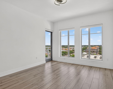 155 E Boca Raton Road - Photo Thumbnail 6