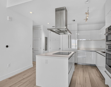 155 E Boca Raton Road - Photo Thumbnail 2