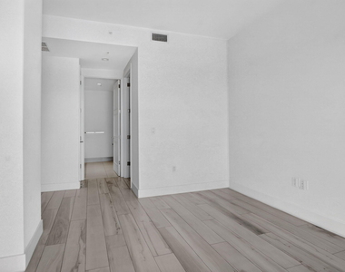 155 E Boca Raton Road - Photo Thumbnail 13
