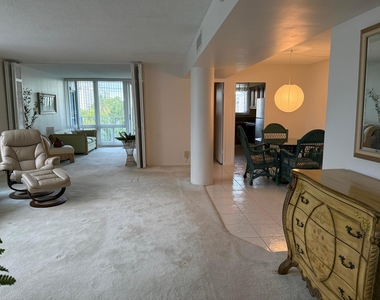 524 Orton Avenue - Photo Thumbnail 1