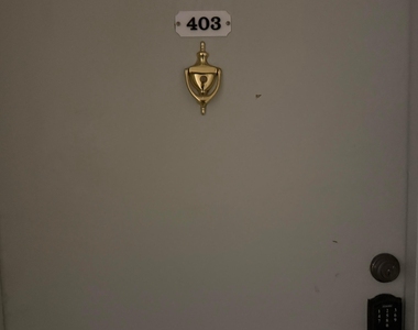 524 Orton Avenue - Photo Thumbnail 10