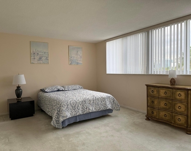 524 Orton Avenue - Photo Thumbnail 7