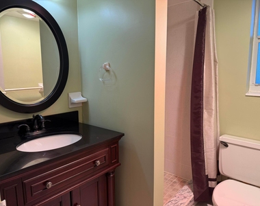524 Orton Avenue - Photo Thumbnail 5