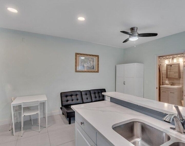 324 Indiana Street - Photo Thumbnail 20